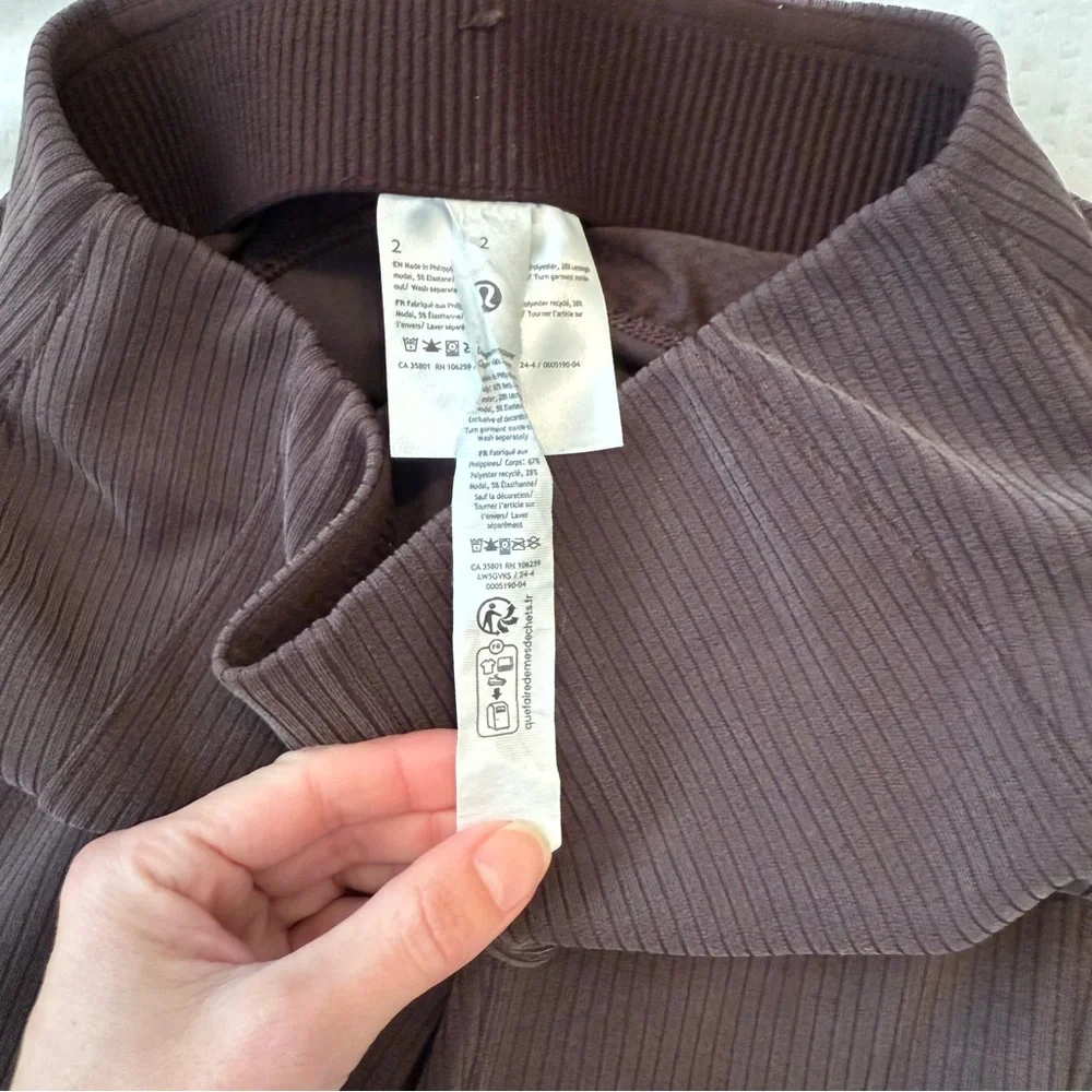 Lululemon ribbed soft stream flare espresso Brown Pants size 2